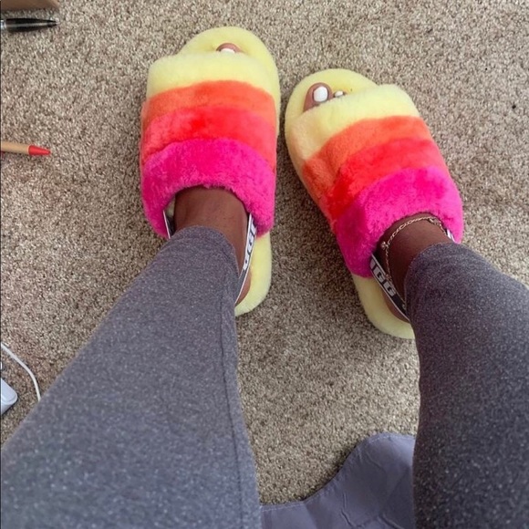 Uggs - Picture 3 of 4